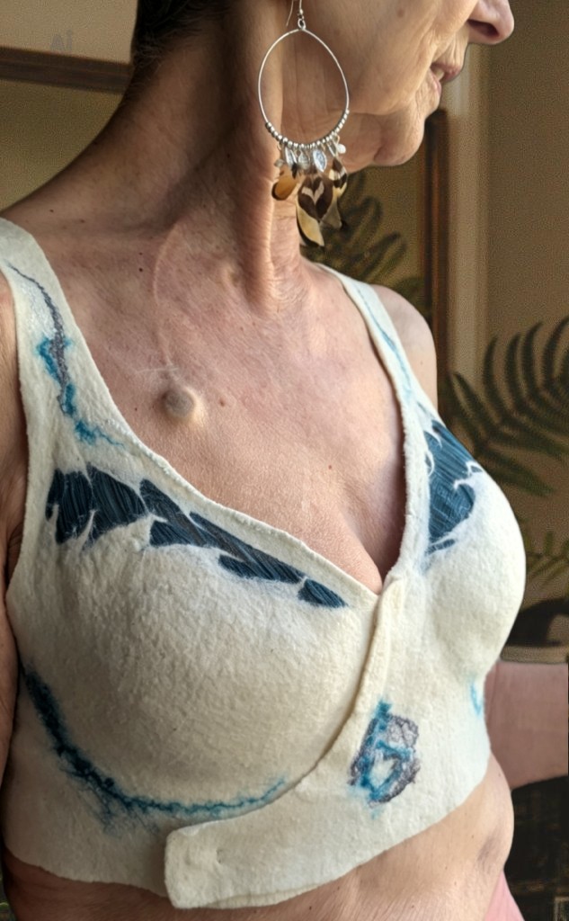 Soutien-gorge à prothèse post-cancer, dentelle de soie, ouverture devant — modèle d'Hélène
